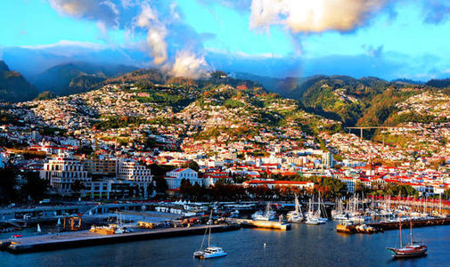 Touroperatorul Eturia lansează de Paşte charter direct spre Madeira; pachetul de vacanţă porneşte de la 820 euro de persoană