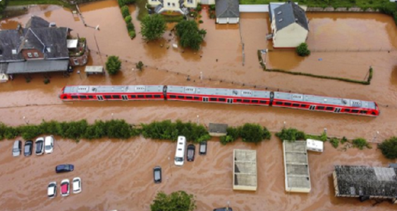 Studiu: Schimbările climatice au mărit cu cel puţin 20% probabilitatea producerii unor inundaţii mortale în Europa Occidentală
