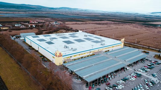 Enel X România instalează peste 2.000 de panouri fotovoltaice pentru retailerul Selgros, în judeţele Mureş şi Timiş