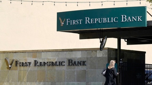 Încă o bancă americană, First Republic Bank, se îndreaptă spre faliment; acţiunile First Republic au scăzut vineri cu 50% şi au fost suspendate / Varianta ca Federal Deposit Insurance Corporation să o ia în administrare, luată în calcul