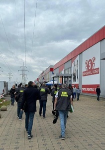 Inspectorii ANAF antifraudă au dat amenzi de 1,55 milioane de lei în complexul Dragonul Roşu - FOTO