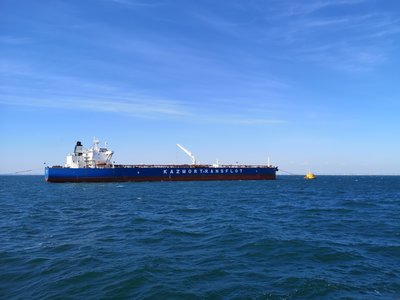 Grupul KMG International a finalizat reviziea terminalului marin offshore, care asigură aprovizionarea cu materii prime a rafinăriei Petromidia, proiect de 4,3 milioane de dolari