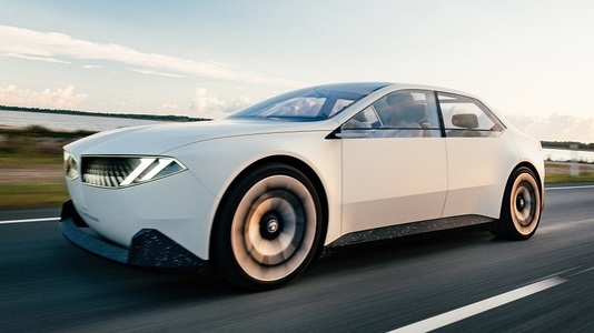 BMW a lansat sâmbătă un mult-aşteptat concept de maşină electrică, Vision Neue Klasse