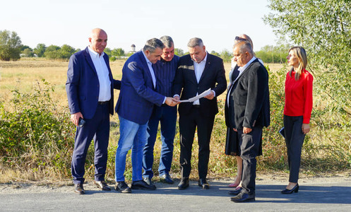 Ministrul Agriculturii, vizită în judeţul Giurgiu: Noul centru de colectare legume şi fructe de aici va avea 3.000 mp, patru benzi de sortare şi spaţiu cu temperatură controlată