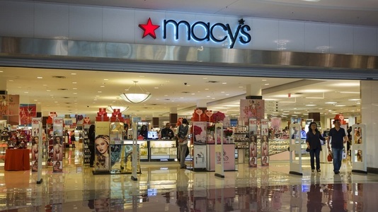 Un grup de investitori a făcut o ofertă de 5,8 miliarde de dolari pentru a retrage de la bursă lanţul de magazine Macy's