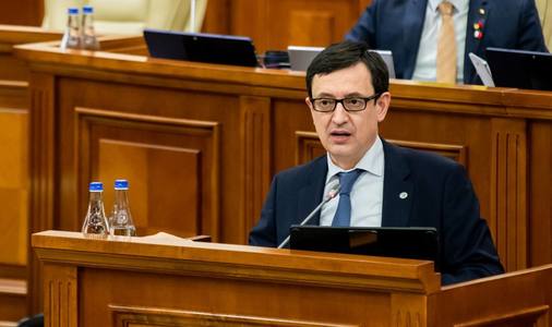 Guvernatorul Băncii Naţionale a Republicii Moldova a fost demis de Parlament