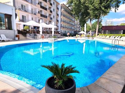 Paradis Hotels & Resorts a preluat hotelul Modern All Inclusive de 4 stele din staţiunea Mamaia şi estimează afaceri de aproape 10 milioane de euro în acest an