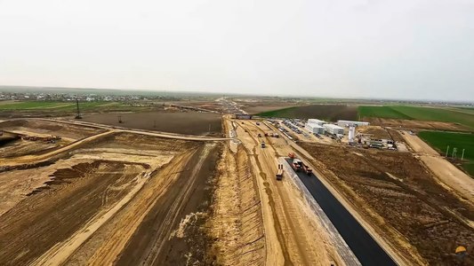 Asociaţia Pro Infrastructură: Pe AutostradaA7, în sfârşit UMB aşa cum îl ştim! În ciuda mobilizării exemplare, inaugurarea întregii secţiuni de 80 kilometri dintre Focşani şi Buzău este practic imposibilă în 2024

