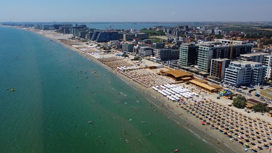 Federaţia Patronatelor din Industria Ospitalităţii din Romania: Peste 70.000 de turişti români şi străini s-au aflat în hotelurile şi apartamentele de vacanţă de pe litoralul românesc, în vacanţa de Paşte / Vama Veche, cel mai mare grad de ocupare