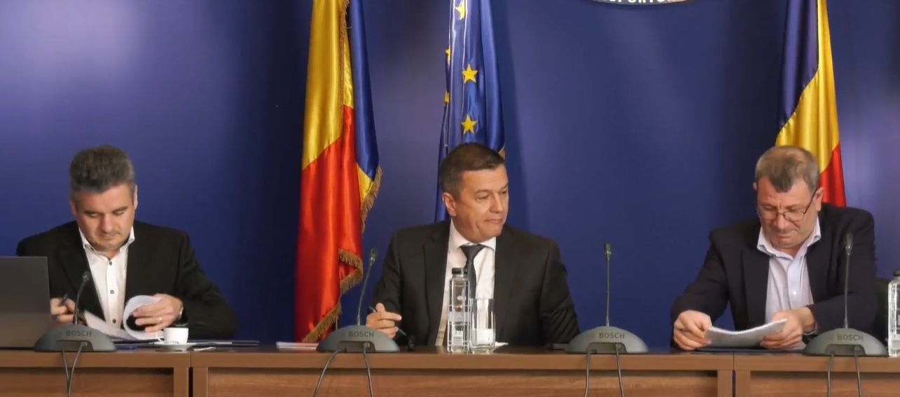 Cel mai scump contract pentru un tronson rutier în România, semnat joi, la Ministerul Transporturilor/ Este vorba despre cel mai lung lot din A8 – Autostrada Unirii, care costă peste 6 miliarde de lei