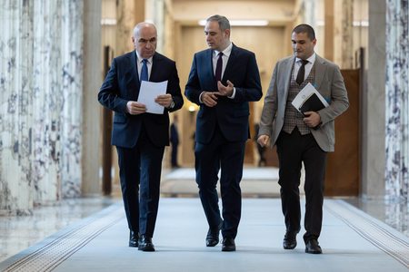 Ministrul Finanţelor, despre rectificarea bugetară: Înseamnă o redistribuire corectivă între ministere. Concret, am mutat resursele de unde nu s-au consumat, acolo unde nevoile sunt reale şi urgente