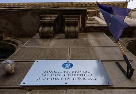 Ministerul Muncii acuză că decizia în cazul Legii salarizării a fost luată în ziua înregistrării dosarului, fără citarea ministerului / Sentinţa va fi atacată, chiar dacă ministerul nu avea intenţia de a continua procedura