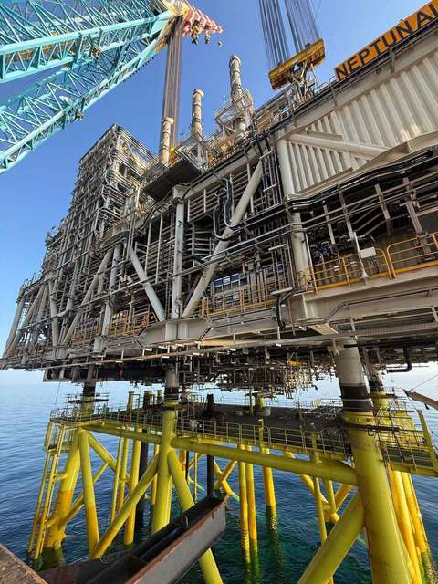 Bogdan Ivan: Neptun Deep nu mai este un proiect pe hârtie. Platforma de producţie „Neptun Alpha” a fost instalată în Marea Neagră, conducta de 160 de kilometri până la ţărm este finalizată, iar şase dintre cele zece sonde de producţie sunt deja realizate