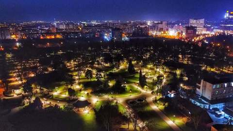 Primăria Timişoara a oprit iluminatul arhitectural la Catedrala Mitropolitană, la Operă şi la alte biserici din oraş pentru a reduce consumul de energie