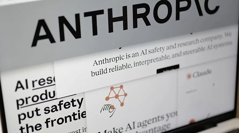 Modelul Mythos al Anthropic a creat identităţi false pentru a manipula oameni într-un test de securitate cibernetică