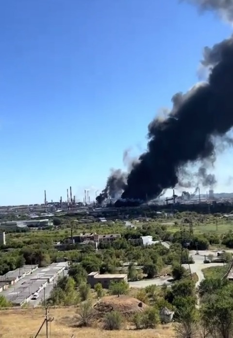 Un atac ucrainean a închis rafinăria Orsk din Rusia pentru câteva luni, provocând probleme cu combustibilul