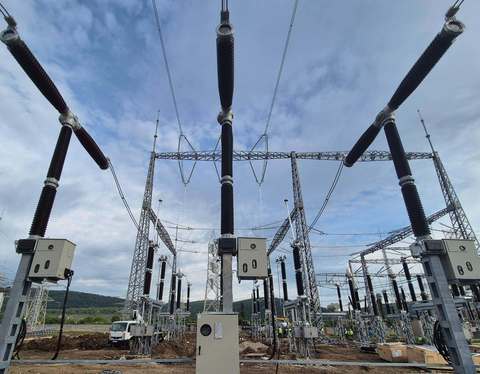 Transelectrica estimează un consum maxim de până la 7.400 MW seara, în perioada următoare, fără a aştepta probleme deosebite în aprovizionare / Debitul Dunării ar putea creşte săptămâna viitoare şi va fi reanalizată situaţia Centralei de la Cernavodă