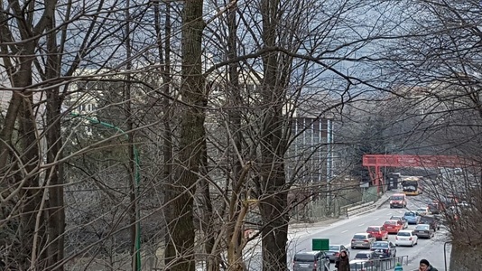 Accident cu doi răniţi pe Valea Prahovei, la Posada, unde o maşină şi un TIR s-au ciocnit; se circulă în coloană pe ambele sensuri în zona staţiunilor montane - FOTO
