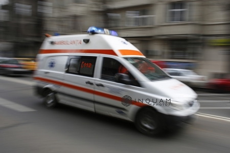 Bacău: Femeie rănită după ce s-a răsturnat cu un ATV pe care-l conducea fără permis şi cu o alcoolemie record de 1,66 la mie