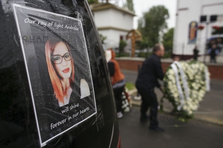 Tânăra din Constanţa care a murit în urma atentatului de la Londra a fost înmormântată