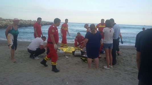 Un bărbat a murit înecat la Eforie Nord, iar altul a ajuns în stare gravă la spital, după ce a fost găsit inconştient la malul mării