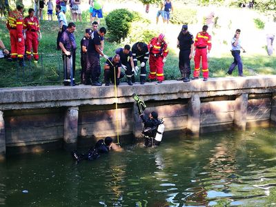 Bărbatul care a sărit în lacul Colentina, în zona barajului, a fost găsit înecat