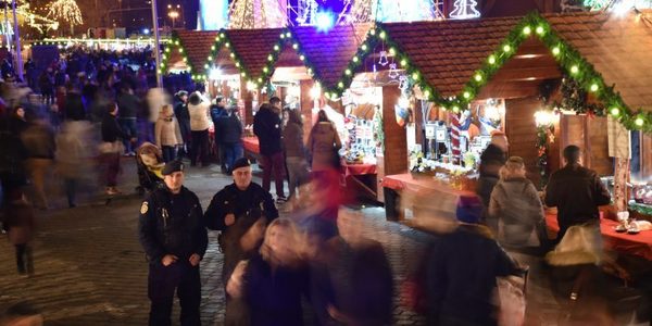 Peste 200 de jandarmi, mobilizaţi la cele două petreceri în stradă organizate în noaptea de Revelion în Capitală