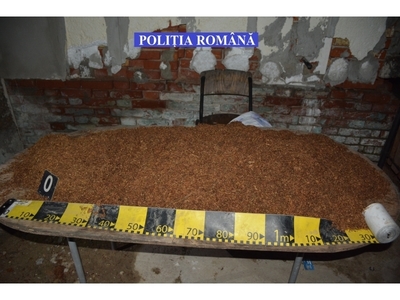 Peste 40 de percheziţii în dosare de infracţiuni economice, derulate în ultima săptămâmă; s-au dispus măsuri asiguratorii în valoare de 13 milioane de lei