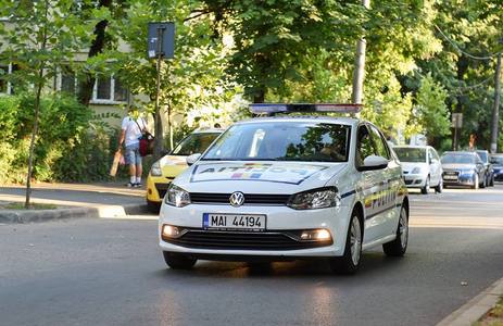 Peste şase sute de persoane şi o sută de maşini semnalate în Sistemul Informatic Schengen, depistate de poliţişti în ultima săptămână