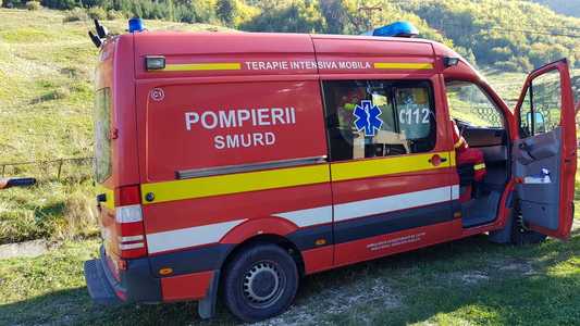 Braşov: Intervenţie a salvamontiştilor şi pompierilor pentru salvarea unui bărbat care a căzut cu parapanta într-o zonă greu accesibilă