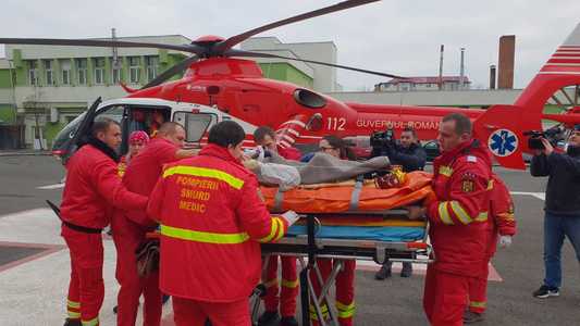 Copilul care intrase în comă profundă după ce s-a înecat la un ştrand din Deva, dus la Timişoara cu un elicopter SMURD