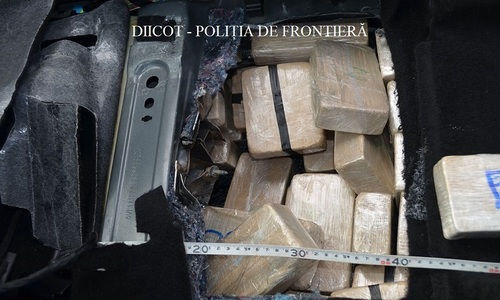 DIICOT: Captură de 84 de kilograme de heroină la Sighetu Marmaţiei - doi cetăţeni olandezi, reţinuţi - FOTO