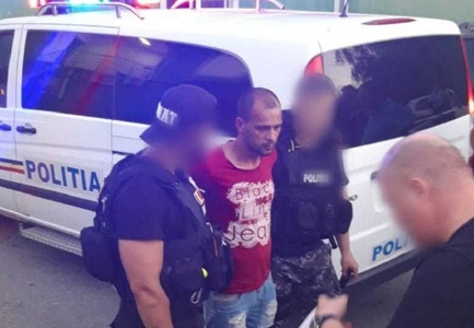 UPDATE - Deţinutul de la Penitenciarul Ploieşti care evadase de la o firmă unde lucra a fost prins de poliţişti în apropiere de o stână, în comuna Drajna