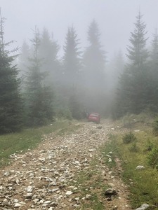 Caraş-Severin: Un turist s-a rătăcit cu maşina din cauza GPS-ului care l-a îndrumat greşit; salvamontiştii au fost solicitaţi pentru a-l găsi