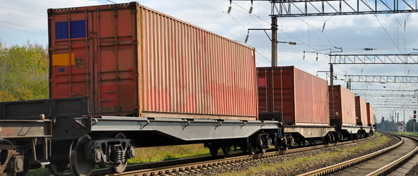 Constanţa: Un vagon al unui tren încărcat cu combustibil a deraiat
