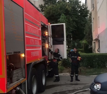 Intervenţie a pompierilor după o tamponare între un autoturism şi o autocisternă încărcată cu gaz. la ieşirea din municipiul Slobozia
