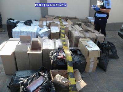 Jumătate de milion de ţigarete de contrabandă, descoperite în Lugoj/ Un tânăr a fost reţinut pentru 24 de ore