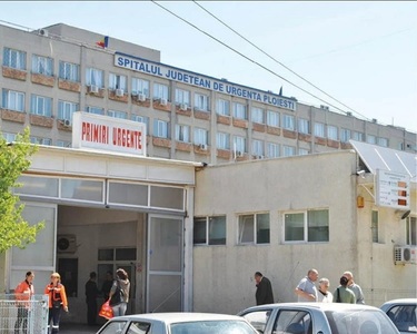 Scandal în faţa Spitalului Judeţean Ploieşti provocat de rudele unui pacient internat. La faţa locului au intervenit trupele speciale ale Poliţiei 
