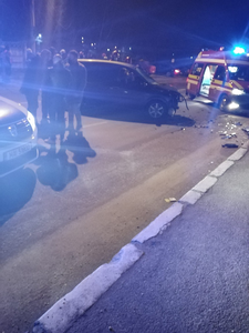 Argeş: Accident rutier în care au fost implicate două autoturisme conduse de şoferi băuţi, ambii fiind răniţi 
