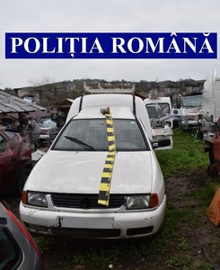 Peste 60 de persoane, reţinute în România în urma unei operaţiuni desfăşurate de poliţişti în mai multe state europene, fiind vizate grupări specializate în furturi din locuinţe sau magazine de bijuterii
