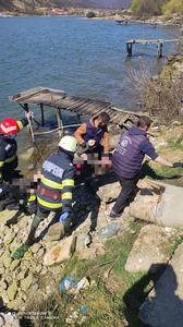 Mehedinţi: Cadavrul unui bărbat, scos de pompieri din fluviul Dunărea