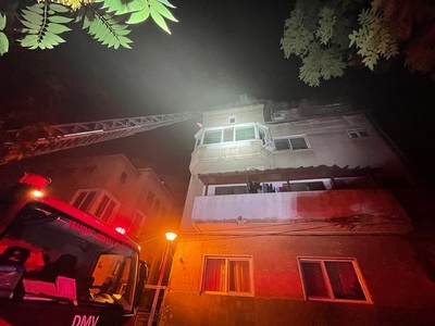Incendiu la un imobil din Sectorul 5 al Capitalei - 25 de persoane au fost evacuate - FOTO