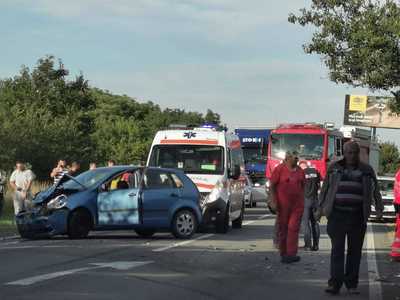 Arad: Două accidente aproape simultan / Patru persoane au fost rănite