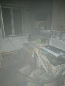 Hunedoara: Incendiu într-un apartament aflat la etajul al treilea al unui bloc de locuinţe din Lupeni/ O femeie a suferit arsuri, fiind transportată la spital/ Alte zece persoane au ieşit din imobil