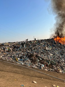 Incendiu puternic la groapa de gunoi a municipiului Galaţi - FOTO