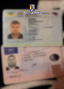 Bacău: Bărbat suspectat că ar fi falsificat mai multe permise de conducere şi certificate de înmatriculare, emise de autorităţi din mai multe ţări, cercetat