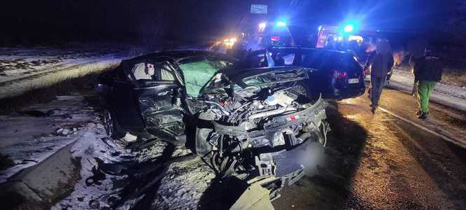 Botoşani: Femeie de 25 de ani, moartă în acident rutier / Două persoane au fost rănite