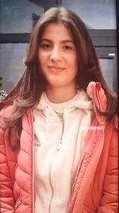 Fată de 13 ani din judeţul Vrancea, căutată de Poliţie / A plecat la şcoală şi de atunci nu a mai văzut-o nimeni