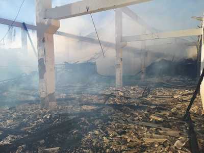 Harghita: Incendiu puternic, cu degajări mari de fum, la o hală dezafectată, în Gheorgheni. Localnicii, avertizaţi prin mesaj RO-Alert
