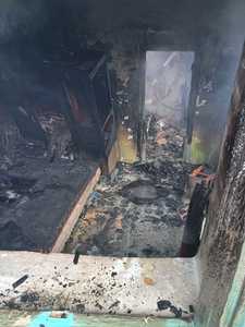 Vaslui: Bătrân mort într-un incendiu care i-a cuprins casa. Imobilul a fost complet distrus - VIDEO 
